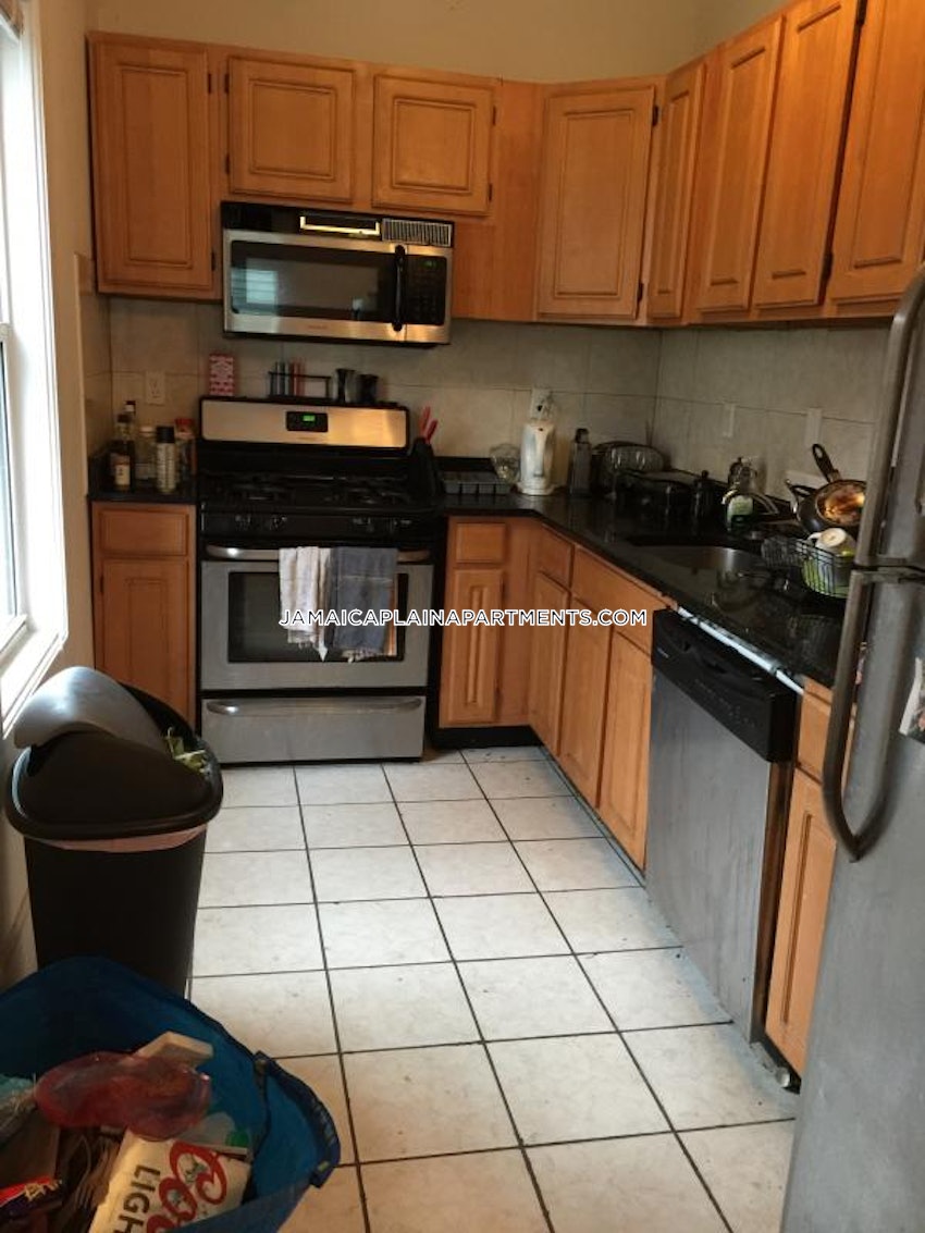 BOSTON - JAMAICA PLAIN - STONY BROOK - 4 Beds, 2 Baths - Image 32