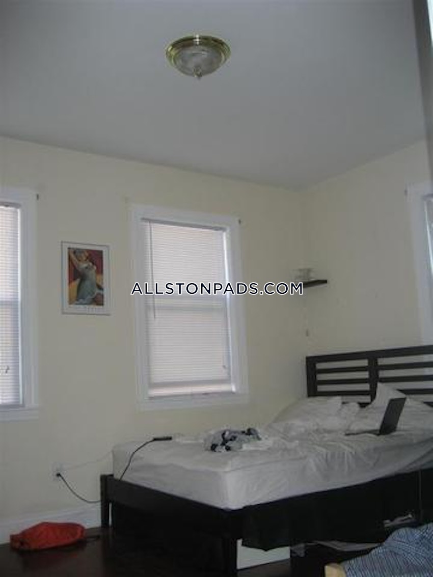 BOSTON - LOWER ALLSTON - 4 Beds, 2 Baths - Image 26