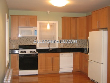 Boston - 3 Beds, 1 Baths