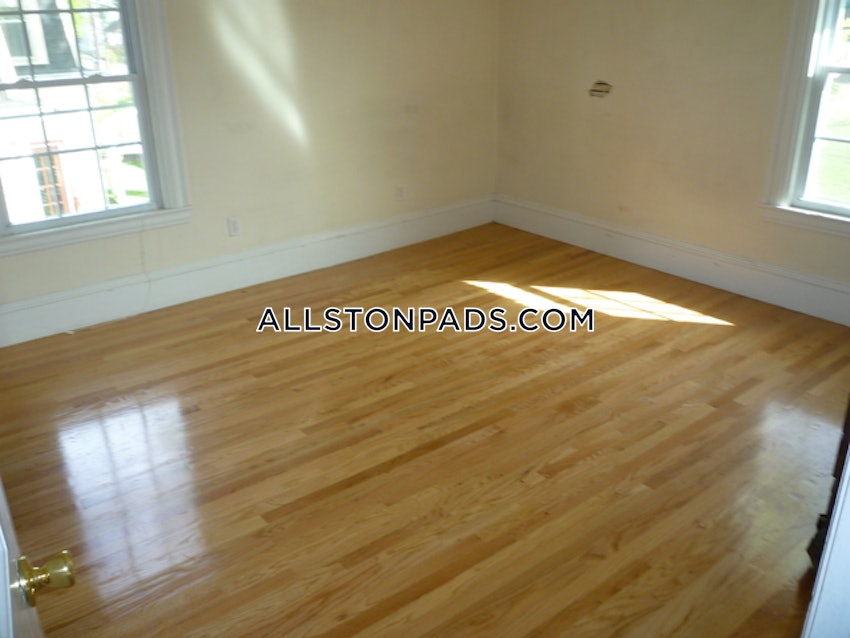 BOSTON - LOWER ALLSTON - 5 Beds, 2 Baths - Image 7