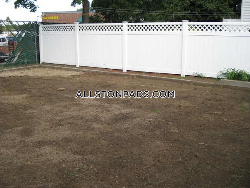 BOSTON - LOWER ALLSTON - 3 Beds, 2 Baths - Image 12