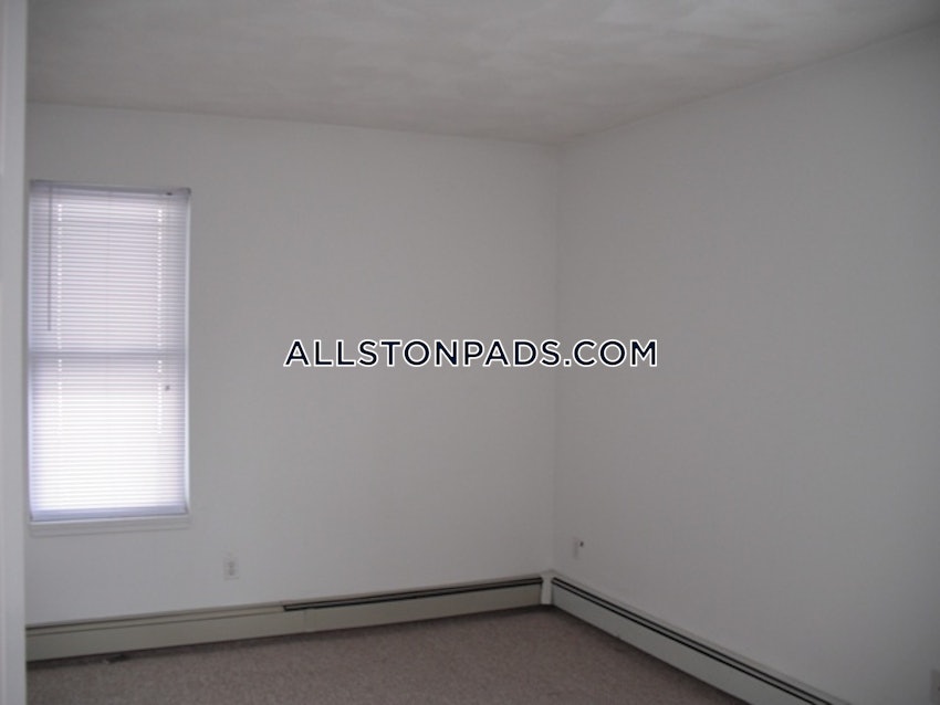 BOSTON - LOWER ALLSTON - 3 Beds, 1 Bath - Image 9