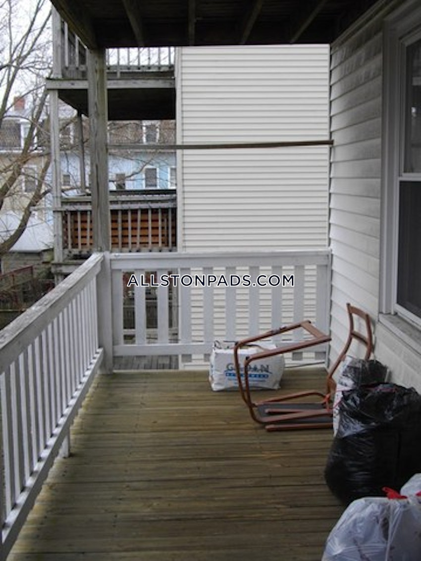 BOSTON - LOWER ALLSTON - 3 Beds, 1 Bath - Image 15