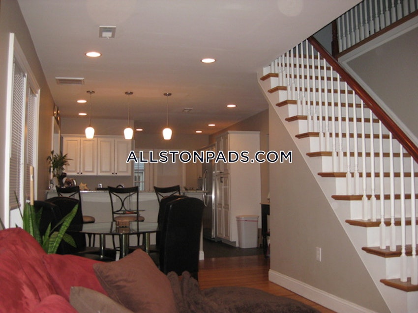 BOSTON - LOWER ALLSTON - 4 Beds, 2 Baths - Image 3