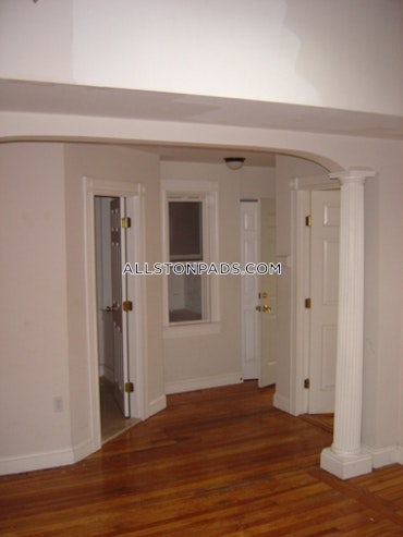 Boston - 3 Beds, 1.5 Baths