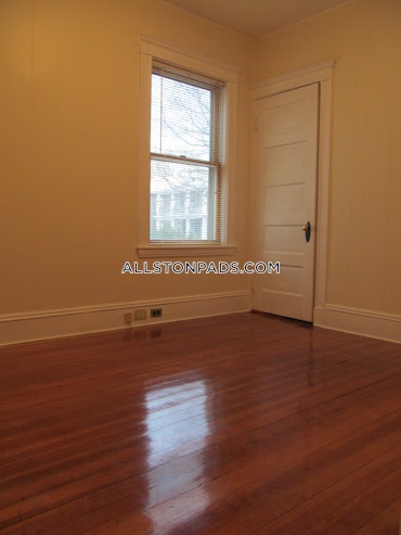 Boston - 3 Beds, 1.5 Baths