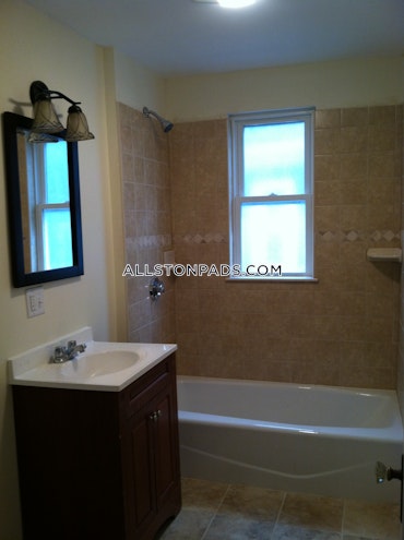 Boston - 3 Beds, 1.5 Baths