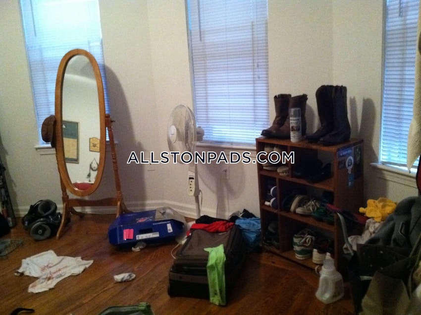 BOSTON - LOWER ALLSTON - 3 Beds, 1 Bath - Image 4