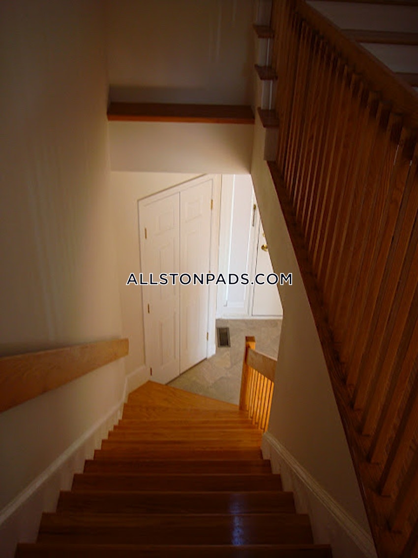 BOSTON - LOWER ALLSTON - 3 Beds, 2.5 Baths - Image 1