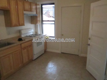 Boston - 4 Beds, 1 Baths