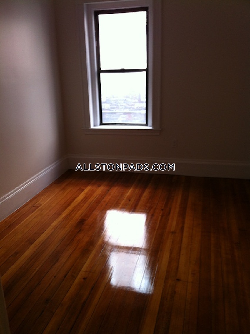 BOSTON - LOWER ALLSTON - 4 Beds, 1 Bath - Image 29