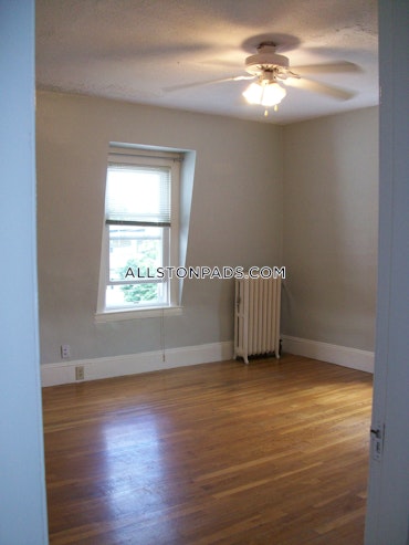 Boston - 3 Beds, 1 Baths