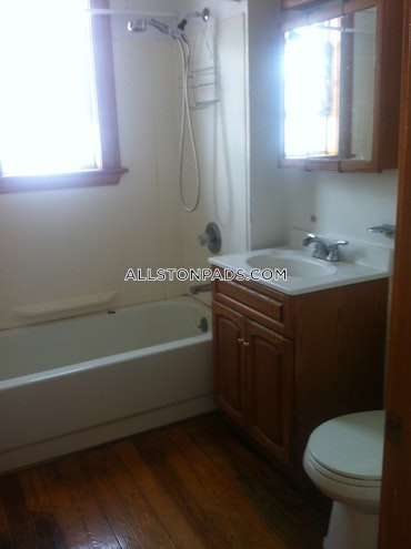 Boston - 3 Beds, 1 Baths