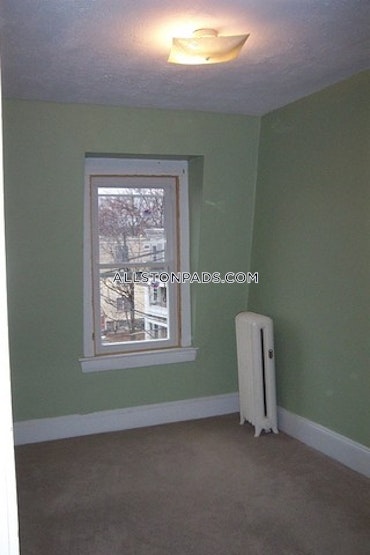 Boston - 3 Beds, 1 Baths