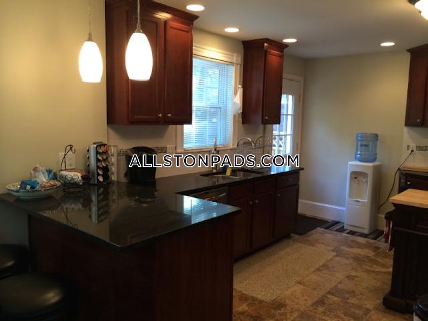 BOSTON - LOWER ALLSTON - 5 Beds, 3.5 Baths - Image 7