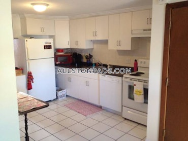 Boston - 2 Beds, 1 Baths