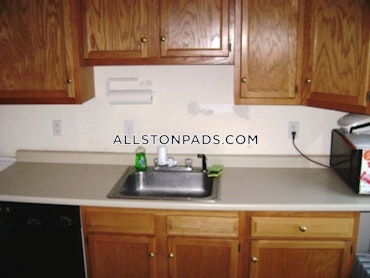 Boston - 3 Beds, 1 Baths