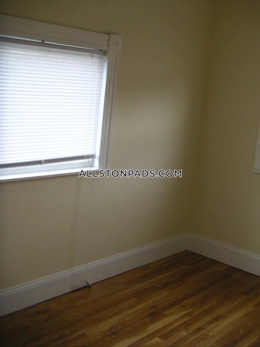 BOSTON - LOWER ALLSTON - 4 Beds, 1.5 Baths - Image 9