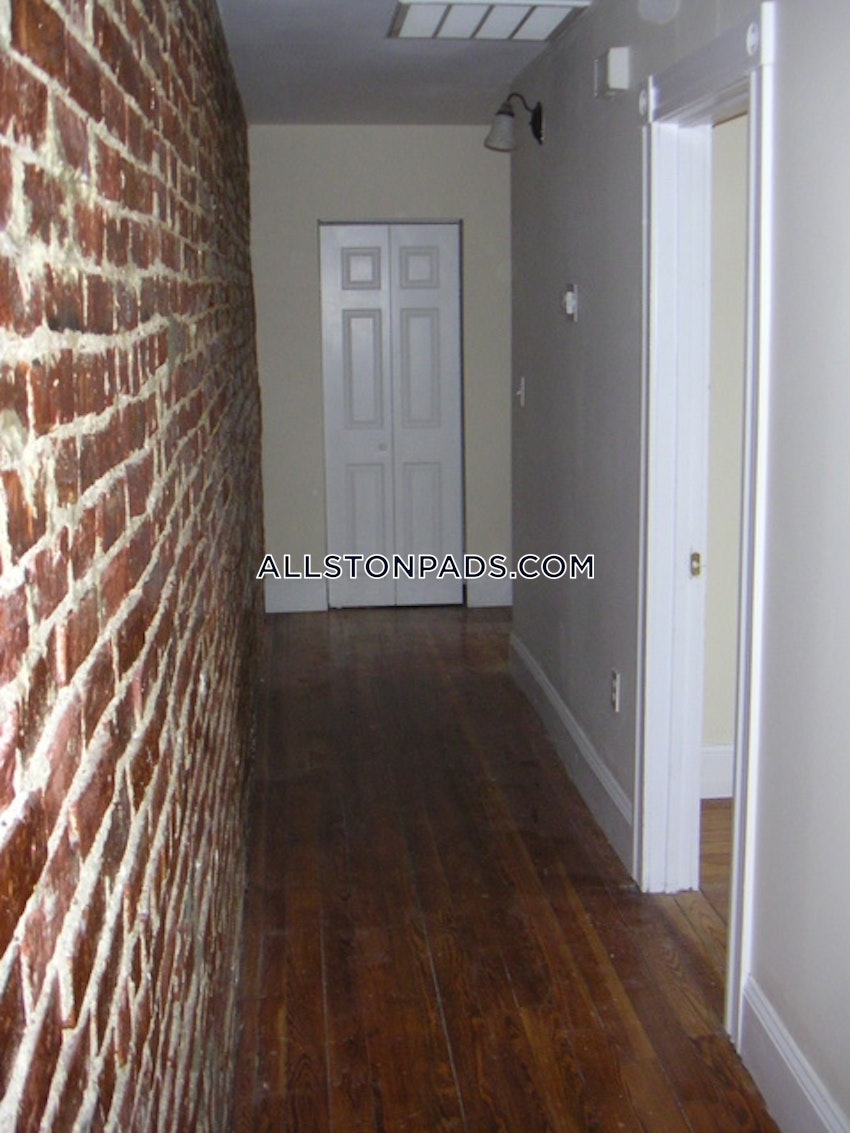 BOSTON - LOWER ALLSTON - 4 Beds, 1.5 Baths - Image 11