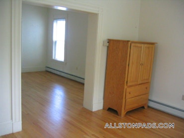 Boston - 3 Beds, 2 Baths