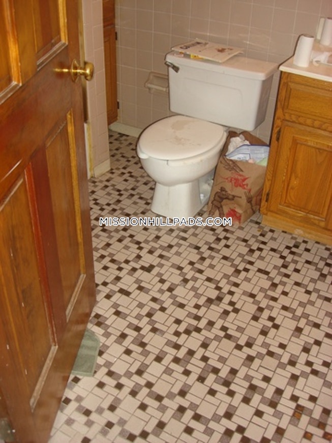 Boston - $3,100+ /mo