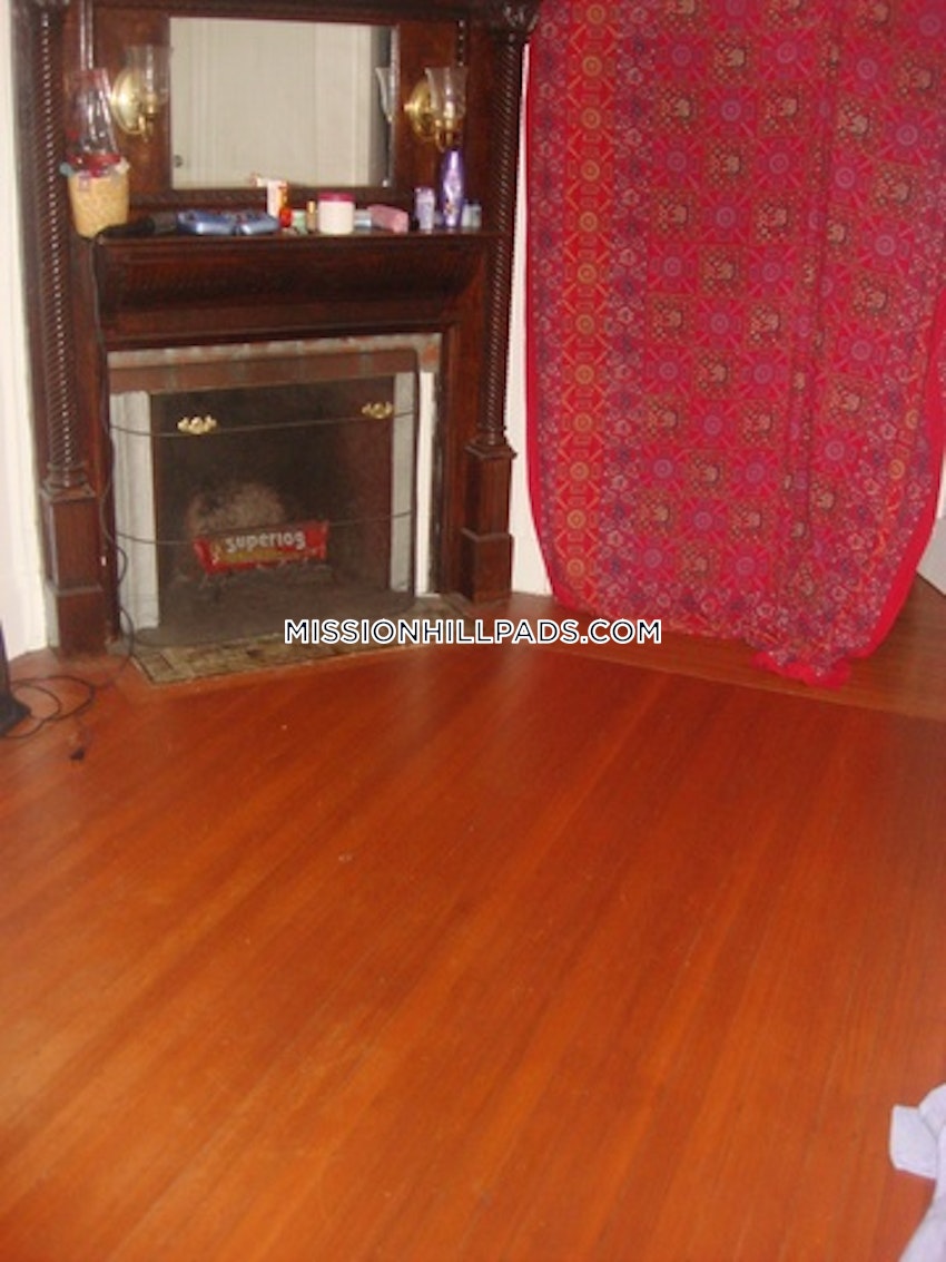 BOSTON - MISSION HILL - 2 Beds, 1 Bath - Image 19