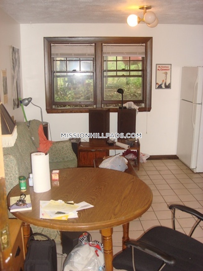 Boston - $3,100+ /mo