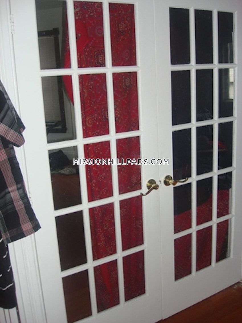 BOSTON - MISSION HILL - 2 Beds, 1 Bath - Image 15