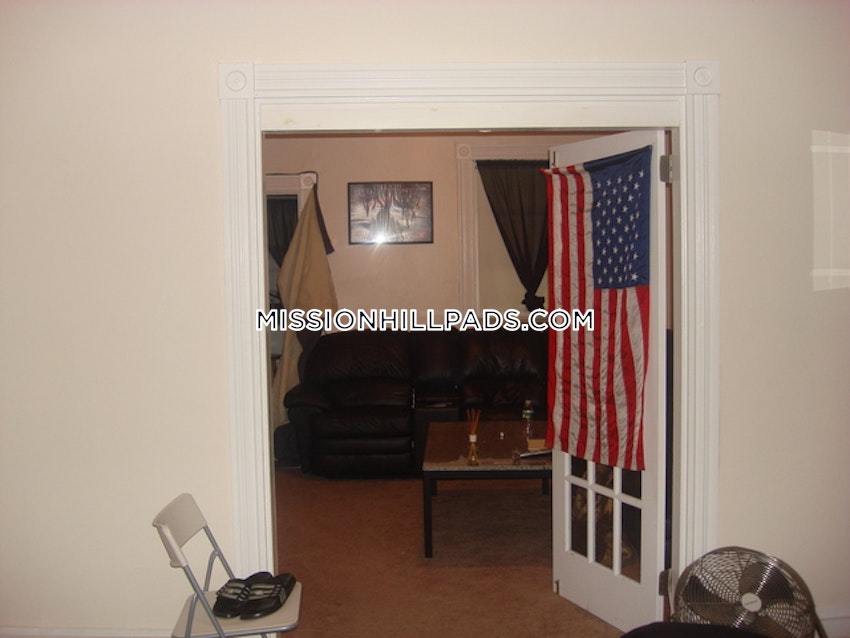 BOSTON - MISSION HILL - 1 Bed, 1 Bath - Image 46