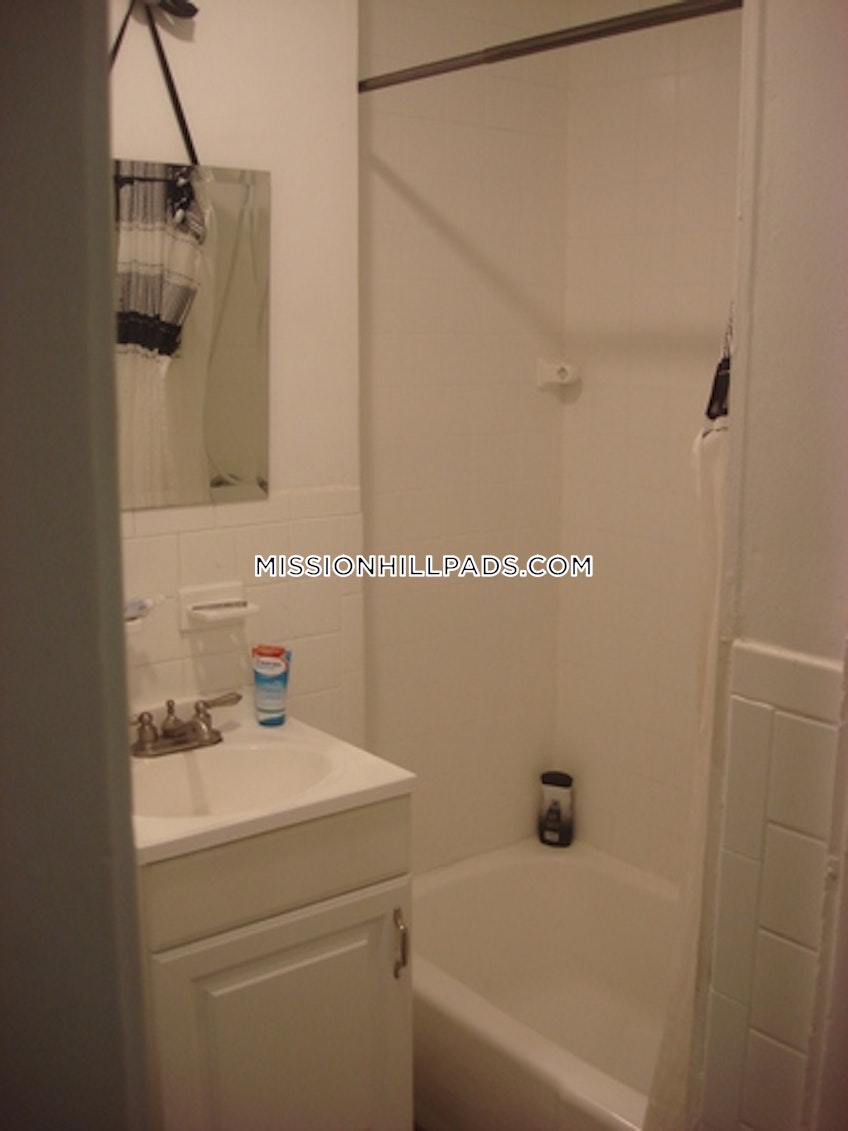 Boston - $2,400+ /month