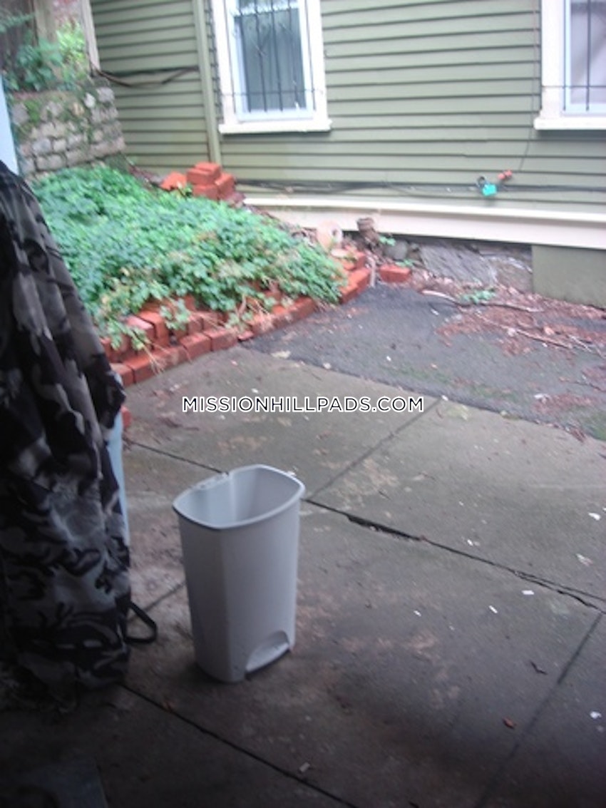 BOSTON - MISSION HILL - 1 Bed, 1 Bath - Image 36