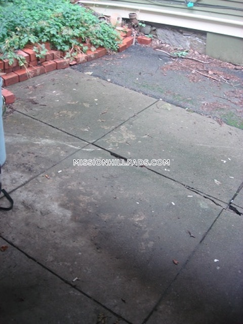 Hillside St. Boston photo 35