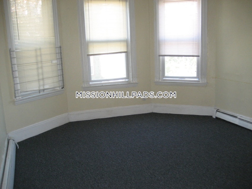 BOSTON - MISSION HILL - 2 Beds, 1 Bath - Image 14