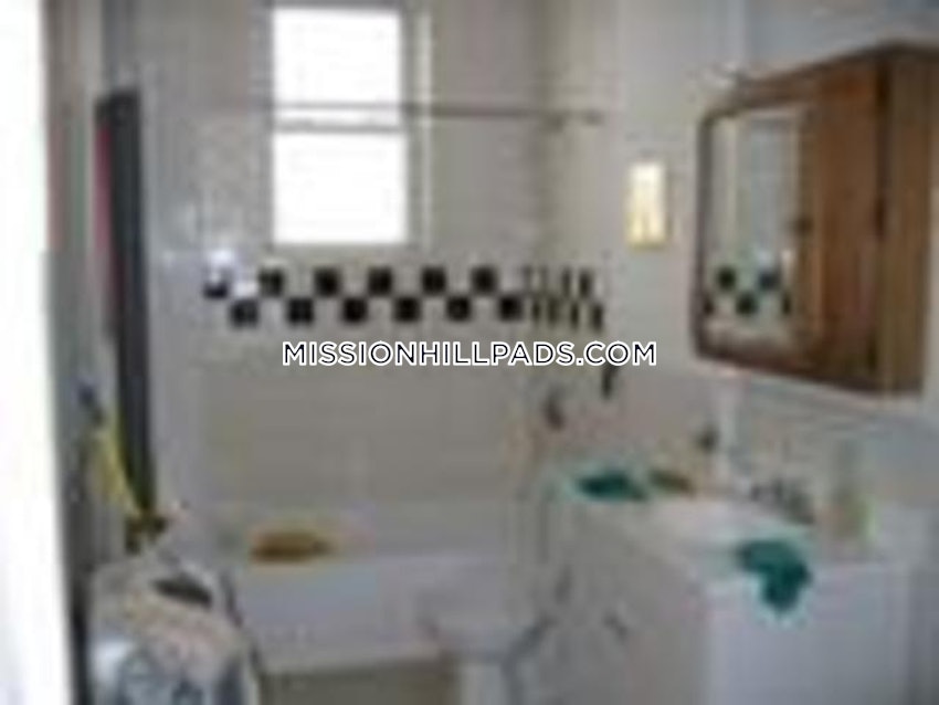 Boston - Mission Hill - 4 Beds, 1 Bath - Image 66