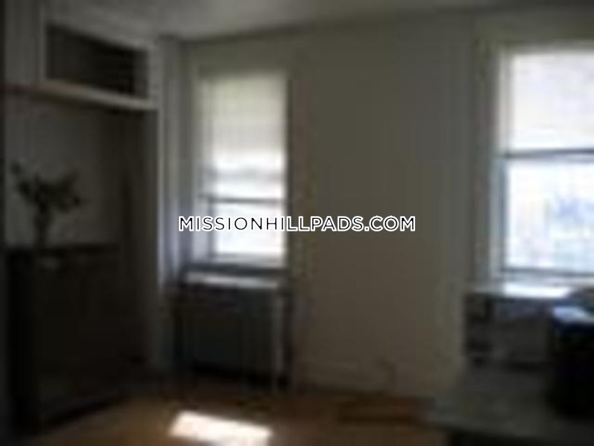 Boston - Mission Hill - 4 Beds, 1 Bath - Image 63