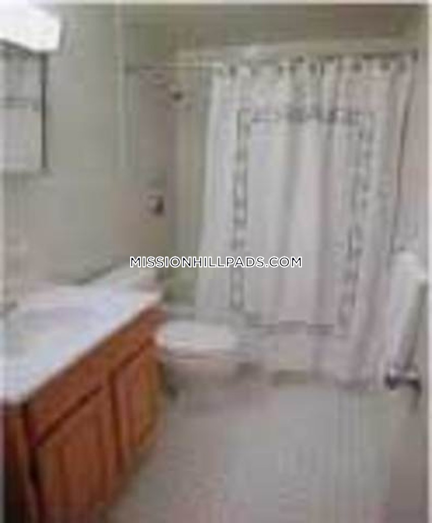 BOSTON - MISSION HILL - 1 Bed, 1 Bath - Image 57