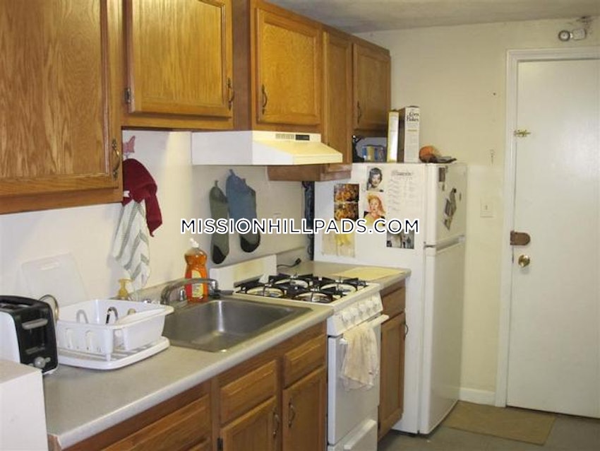 BOSTON - MISSION HILL - 1 Bed, 1 Bath - Image 16