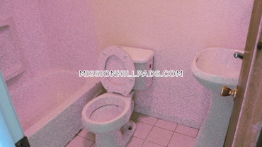 Boston - 0 Beds, 1 Baths