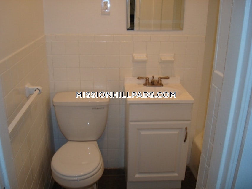 BOSTON - MISSION HILL - 1 Bed, 1 Bath - Image 52