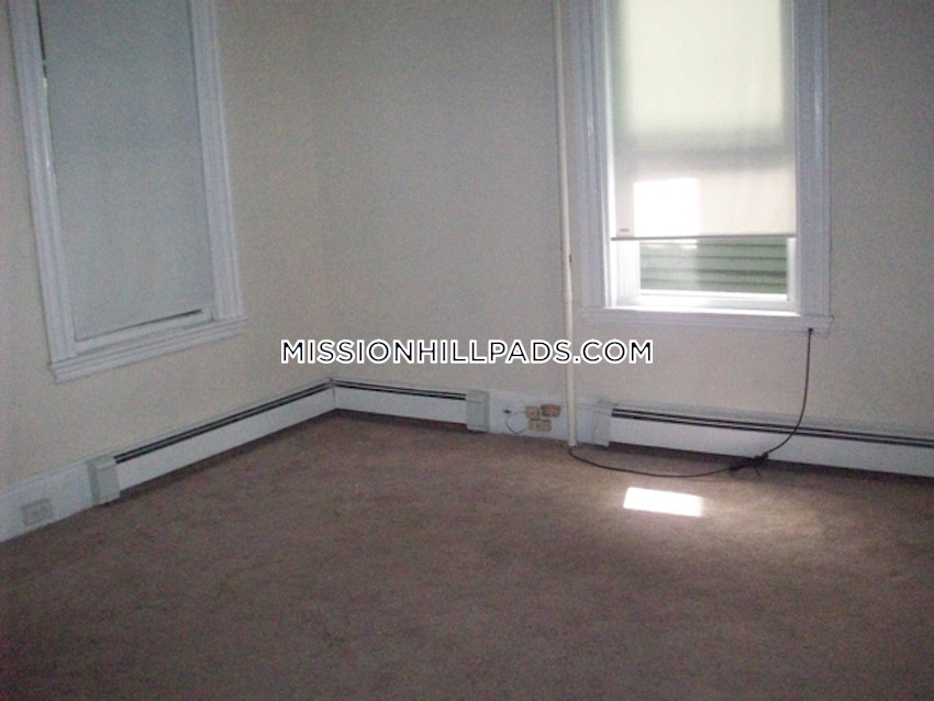 BOSTON - MISSION HILL - 1 Bed, 1 Bath - Image 17