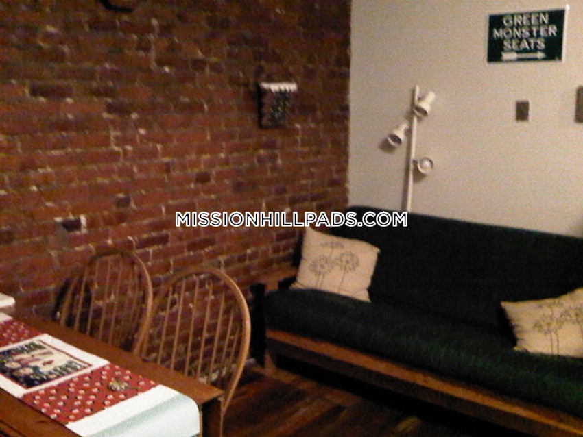 BOSTON - MISSION HILL - 2 Beds, 1 Bath - Image 11