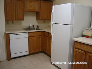 Mission Hill, Boston, MA - 3 Beds, 1 Bath - $3,900 - ID#5670935