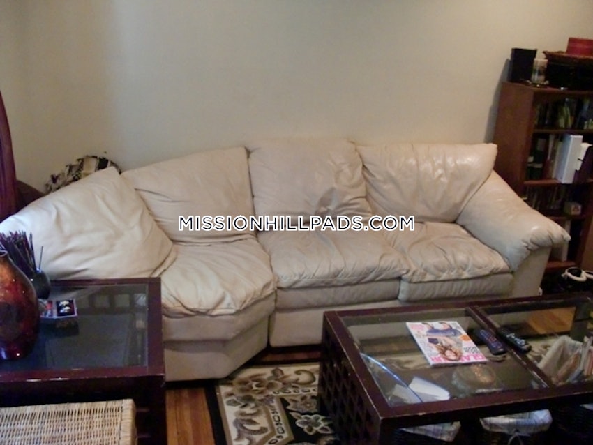 BOSTON - MISSION HILL - 1 Bed, 1 Bath - Image 1