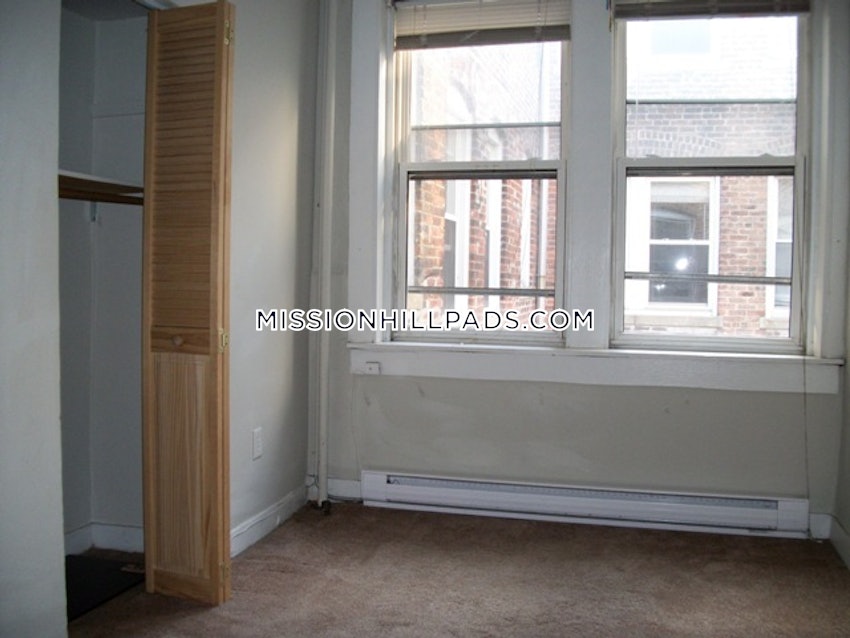 Boston - Mission Hill - 2 Beds, 1 Bath - Image 2