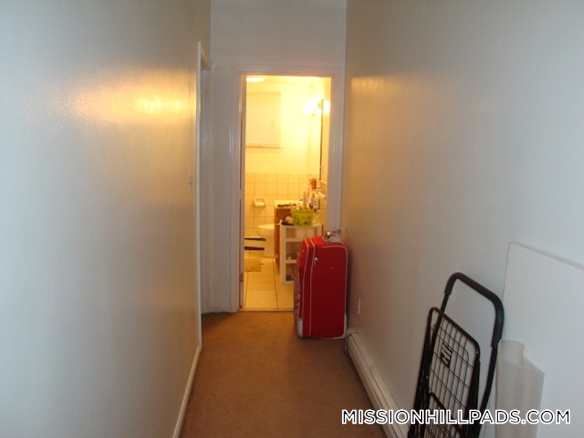 BOSTON - MISSION HILL - 2 Beds, 1 Bath - Image 5