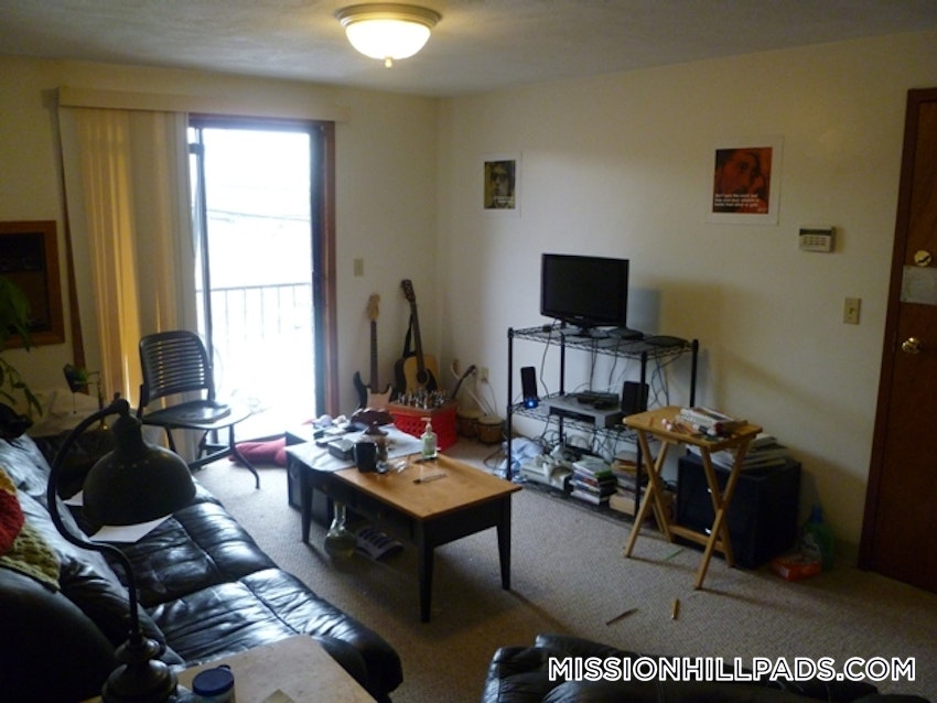 BOSTON - MISSION HILL - 2 Beds, 1 Bath - Image 5