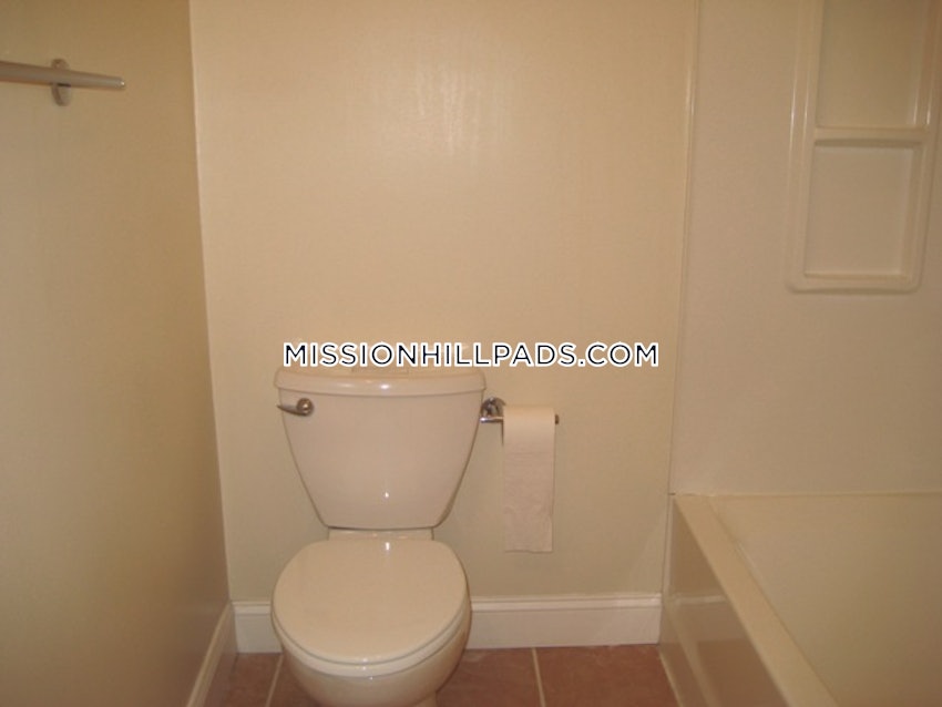 BOSTON - MISSION HILL - 1 Bed, 1 Bath - Image 21