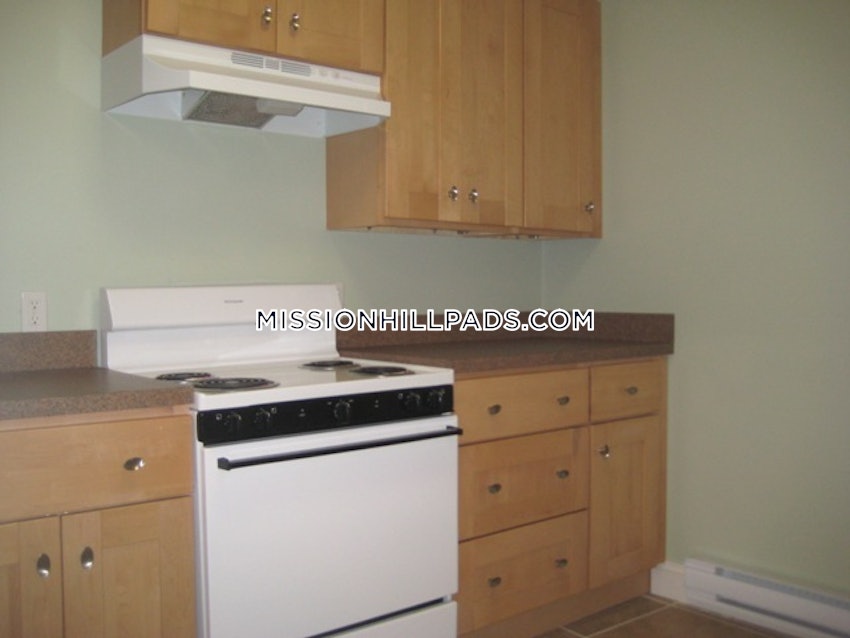 BOSTON - MISSION HILL - 1 Bed, 1 Bath - Image 19