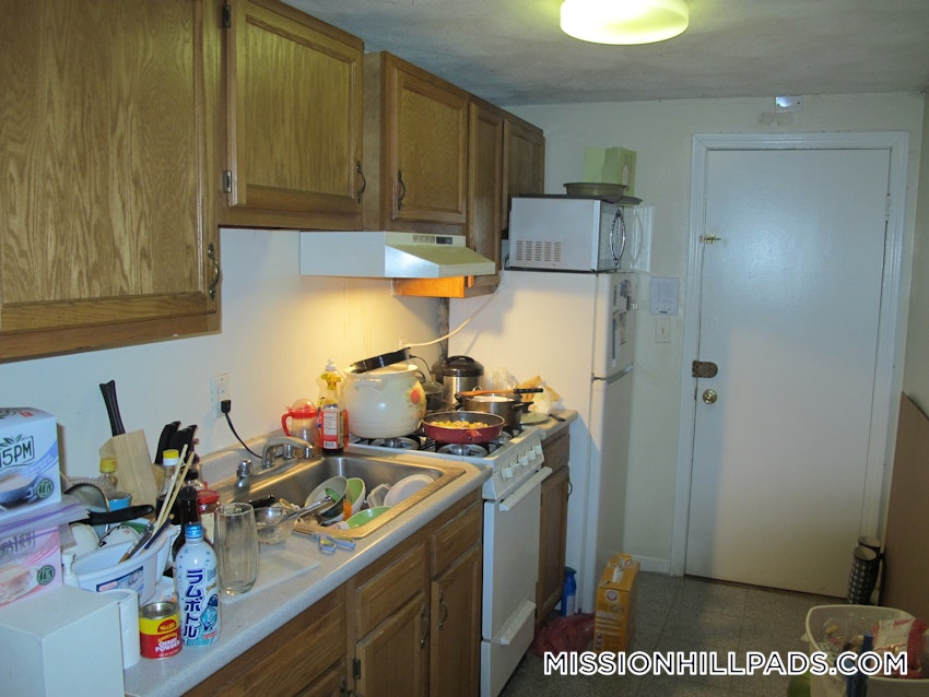 BOSTON - MISSION HILL - 1 Bed, 1 Bath - Image 2