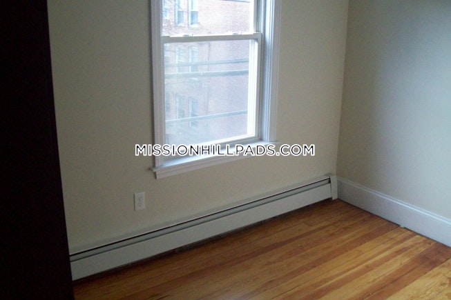 Boston - $6,600+ /mo